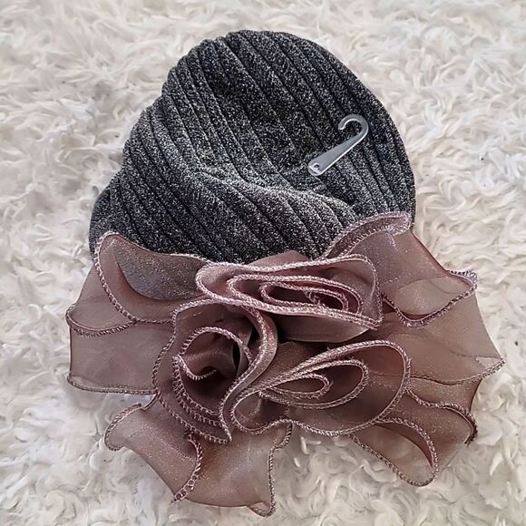 Silver Hat with Floral Design Sz One Size - Picture 1 of 6